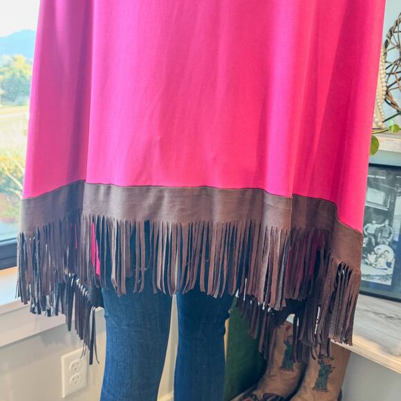 Ver'e'ne Hot Pink/Raspberry Poncho Brown Fringe Trim & Buttons One Size Fits All - Picture 6 of 10